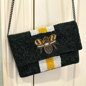 Beaded mini purse w/bee